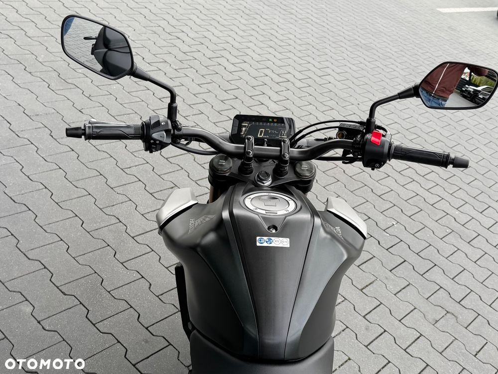 Honda CB - 22
