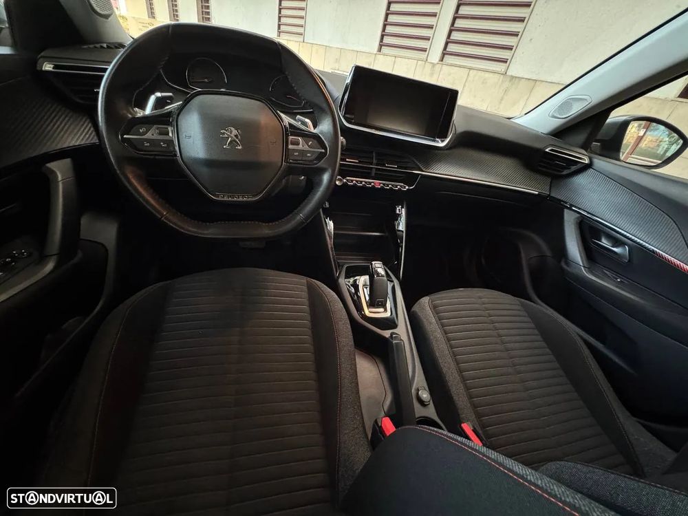 Peugeot 2008 1.2 PureTech Active EAT8 - 9