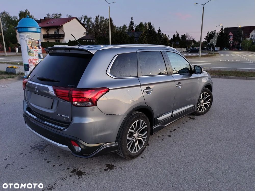 Mitsubishi Outlander - 9