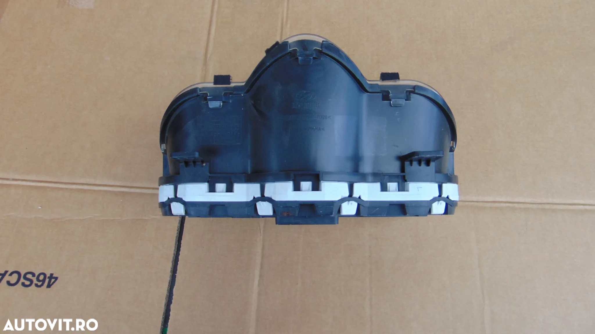 Vand Ceas de bord Hyundai i 10 1.1 benzina an 2010 - 4