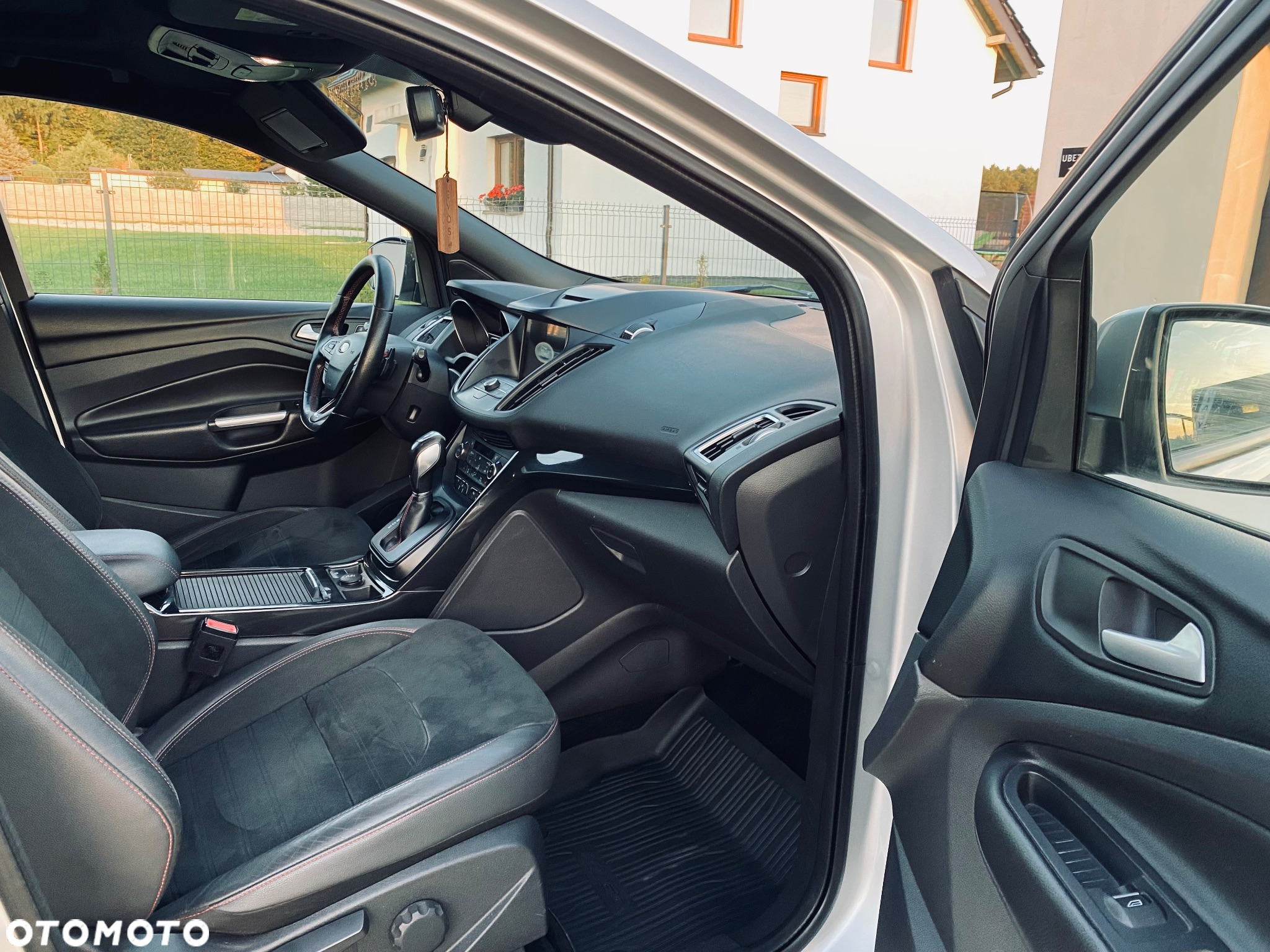 Ford Kuga 2.0 TDCi 4x4 ST-Line - 16