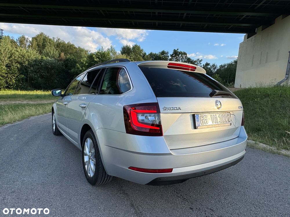 Skoda Octavia 2.0 TDI Premium Edition - 4