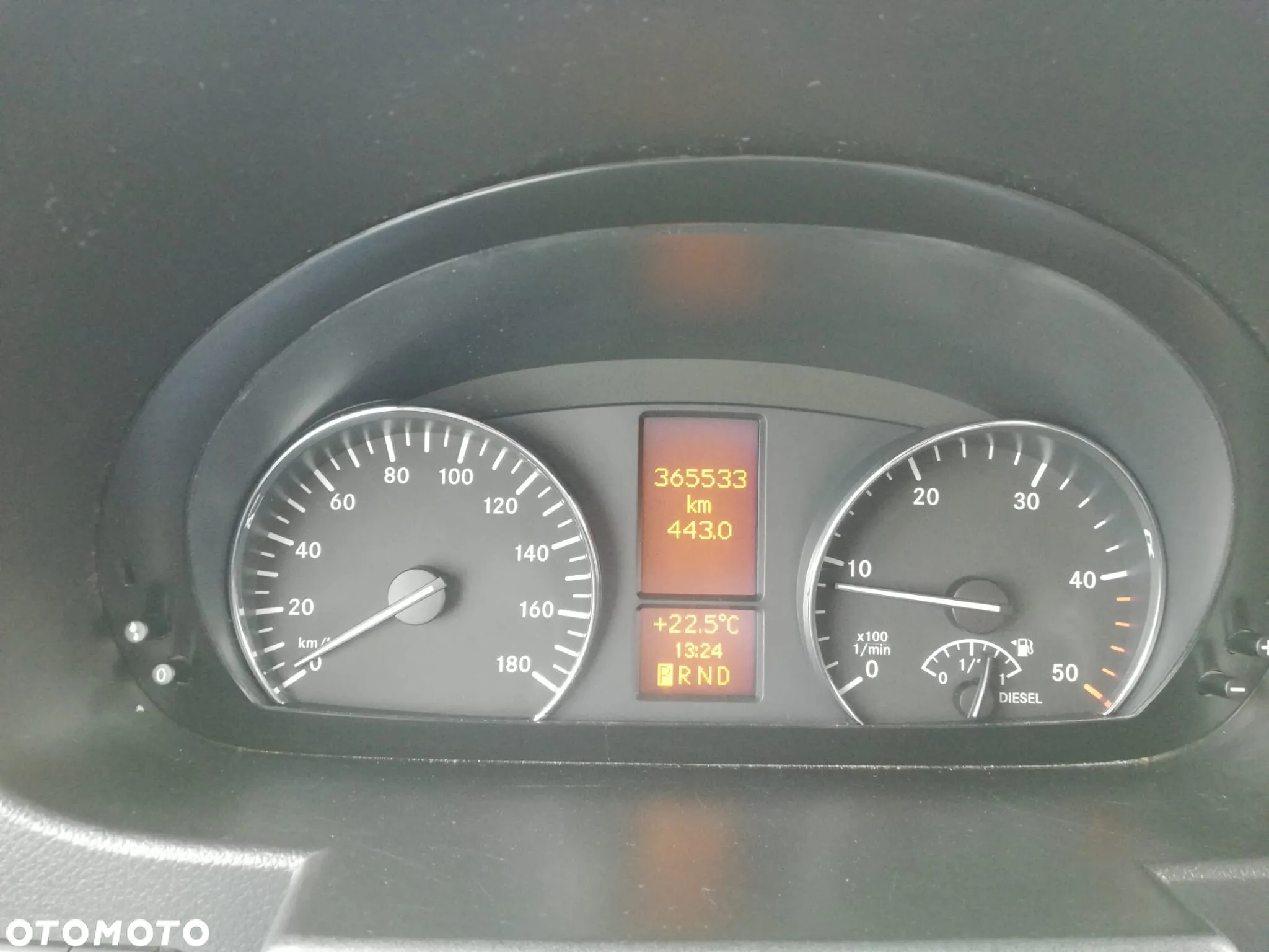 Mercedes-Benz Sprinter - 11