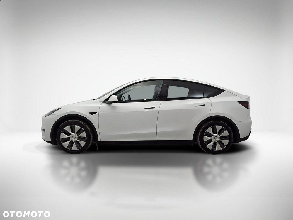 Tesla Model Y - 2