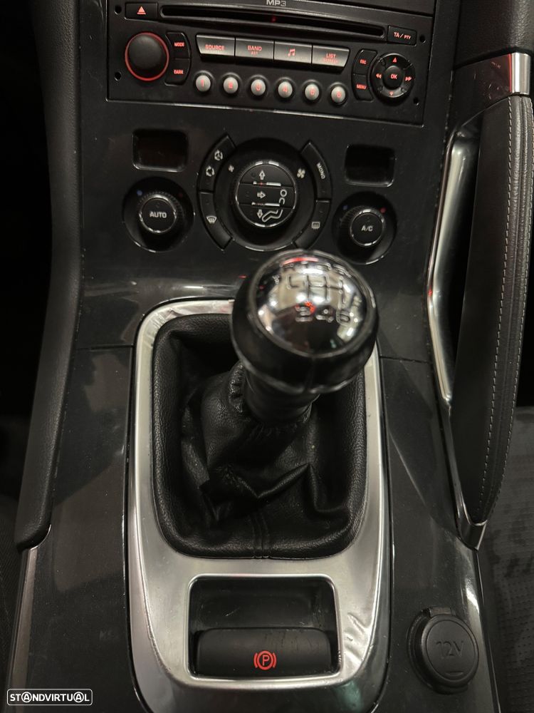 Peugeot 3008 1.6 HDi Sport 130g - 35