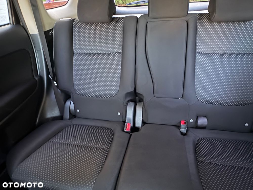 Mitsubishi Outlander 2.0 Instyle + 4WD CVT - 22