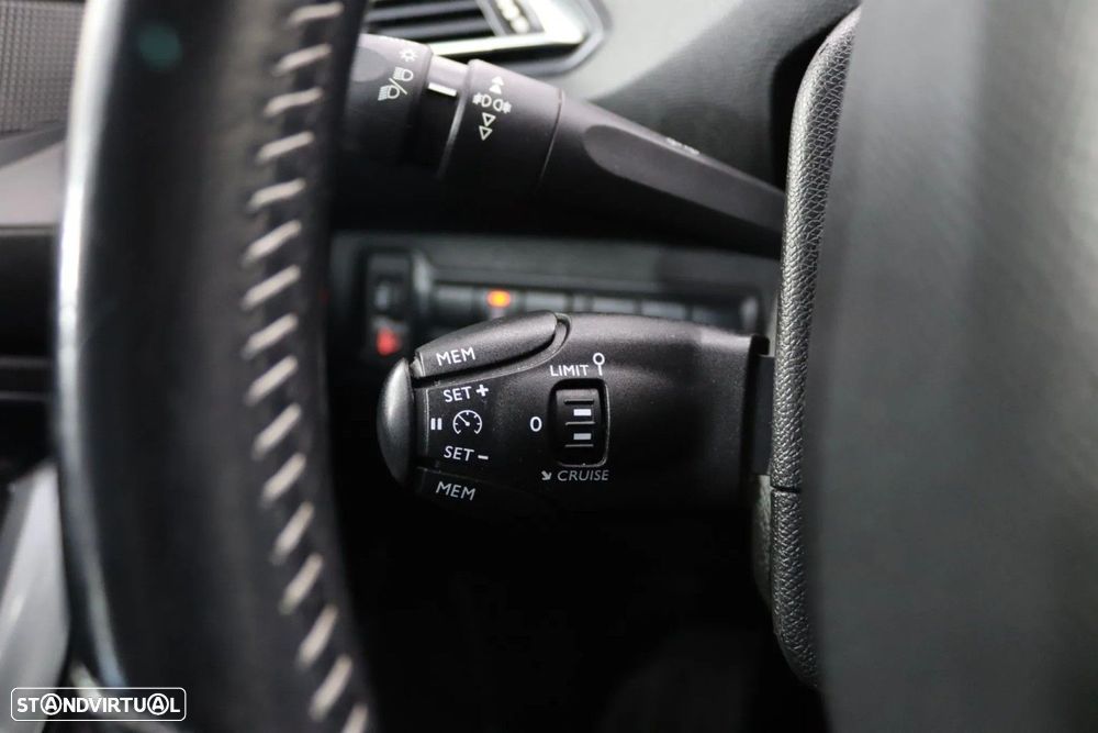 Peugeot 308 1.2 PureTech Allure EAT8 - 5