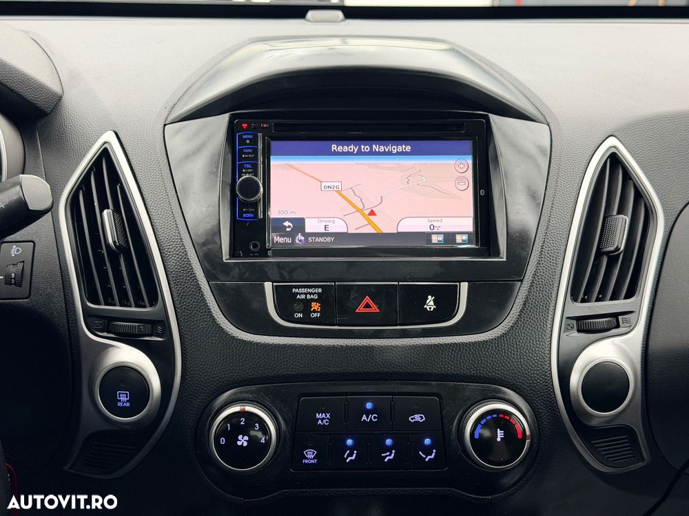 Hyundai ix35 1.7 CRDI 2WD blue Finale Silver - 24