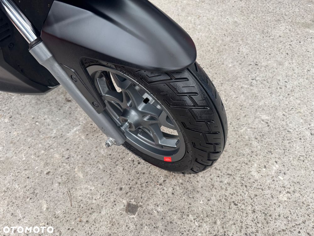Aprilia SR - 9