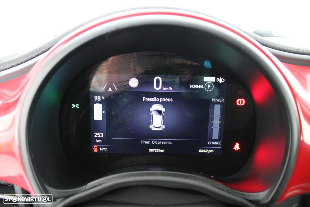 Fiat 500e 42kWh Red - 14