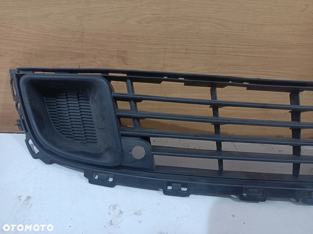 Kratka zderzaka przednia Citroen C5 III 07- 9681052677 - 2