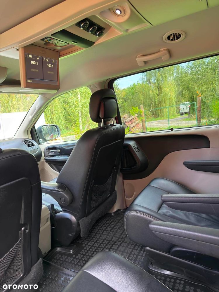 Chrysler Town & Country 3.6 Touring - 14
