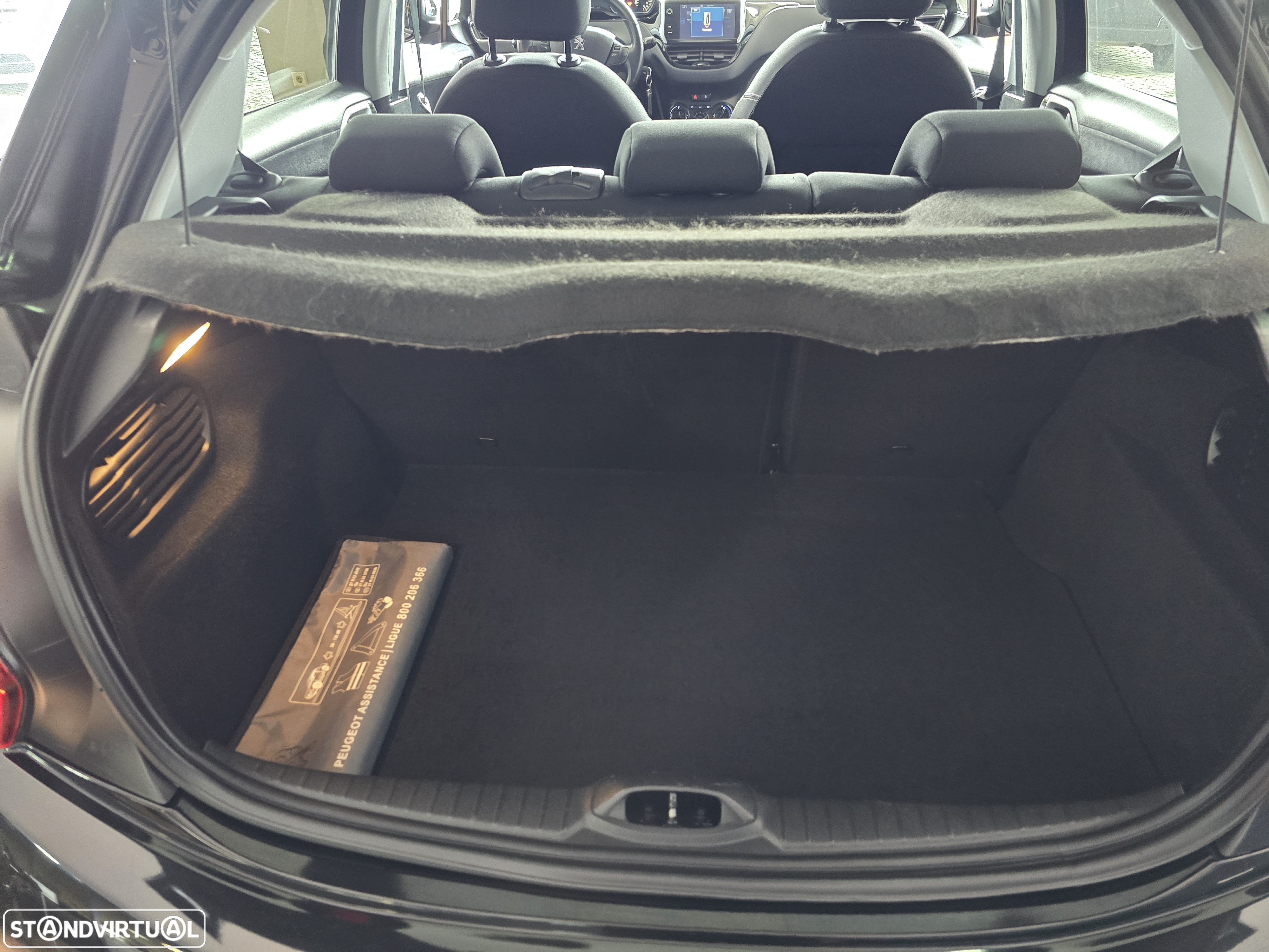 Peugeot 208 1.2 PureTech Style - 4