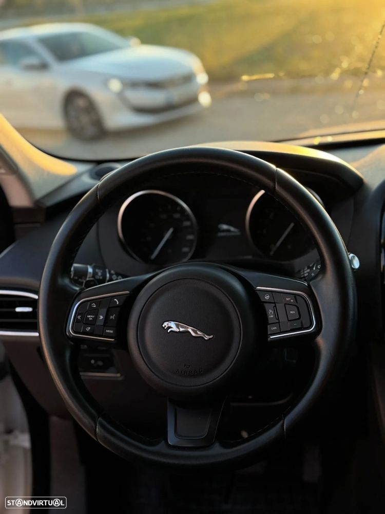 Jaguar F-Pace 20d Aut. Portfolio - 6