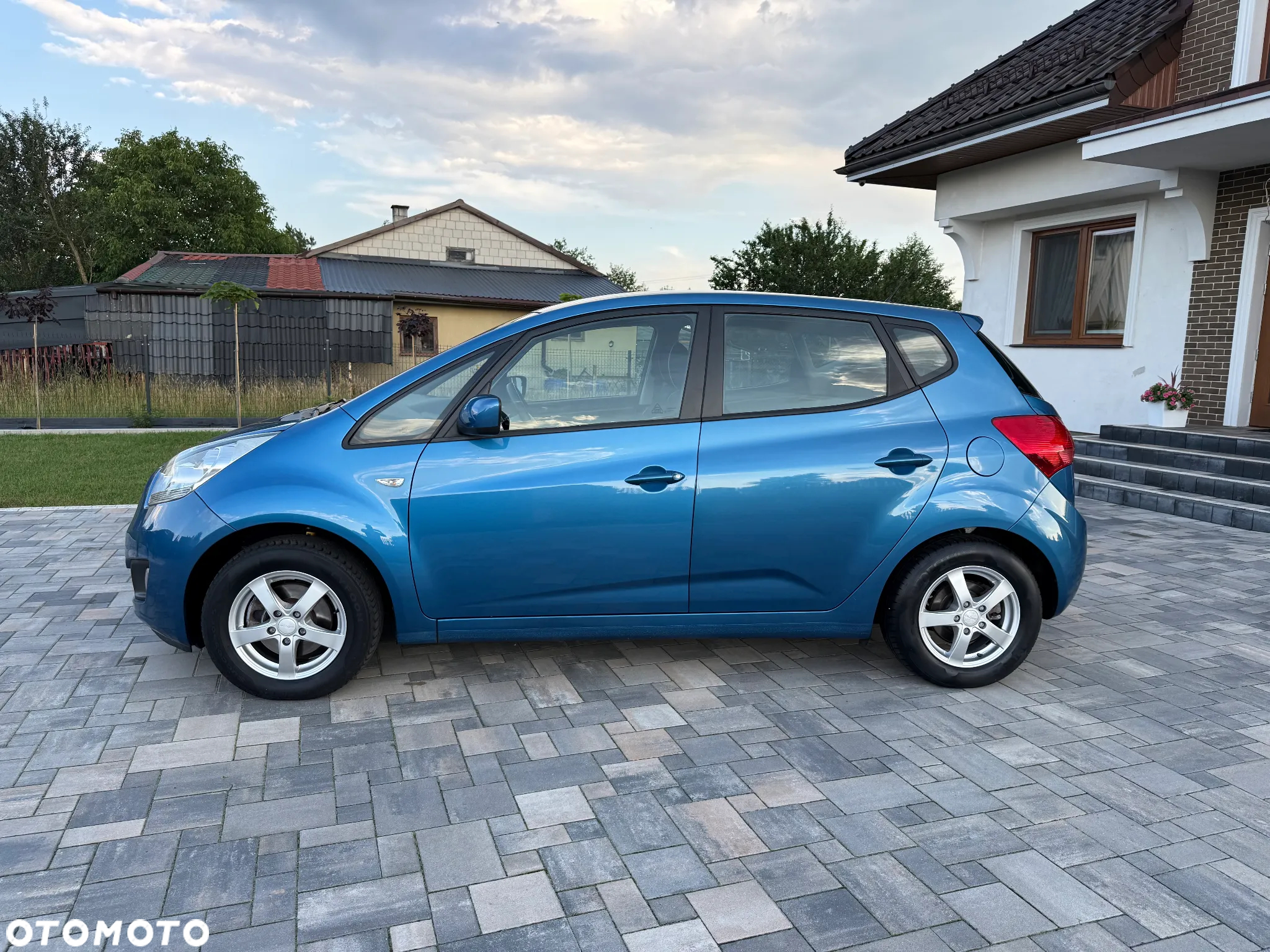 Kia Venga 1.6 Business Line - 11