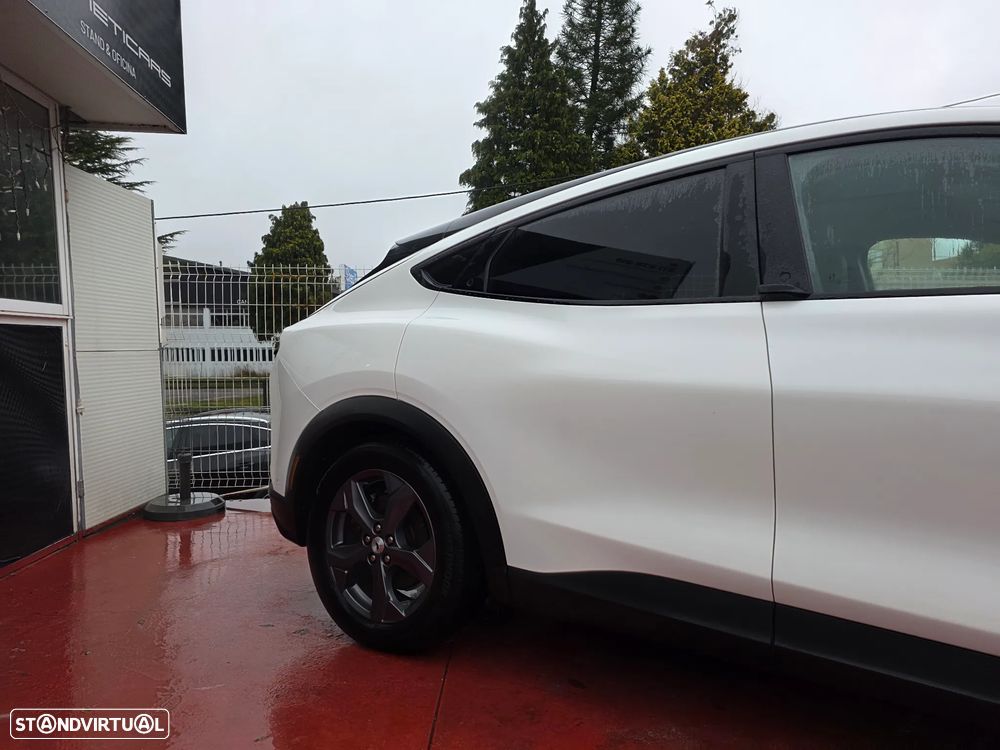 Ford Mustang Mach-E Standard - 47