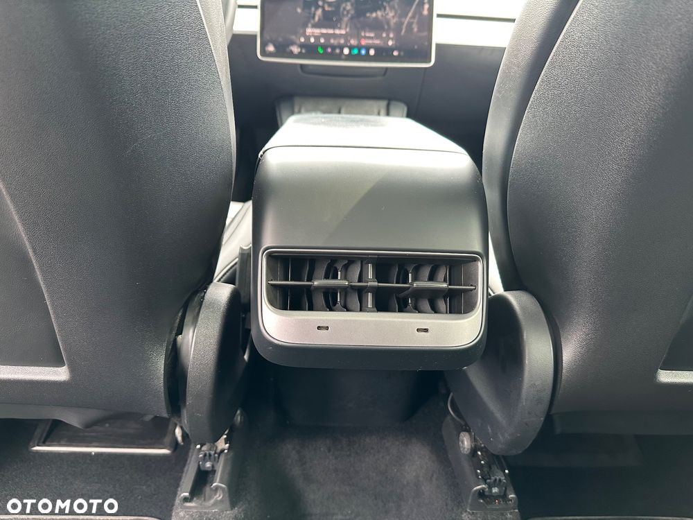 Tesla Model Y RWD - 15