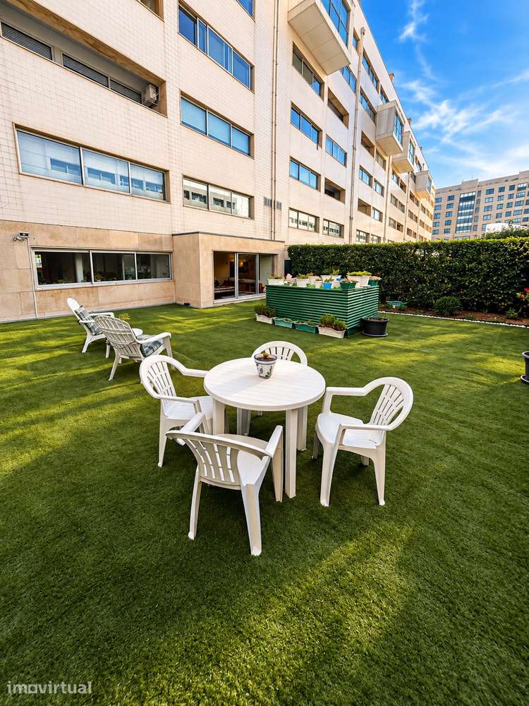 T3 com Jardim Privativo e Churrasqueira | Condomínio Fechado - Grande imagem: 3/30