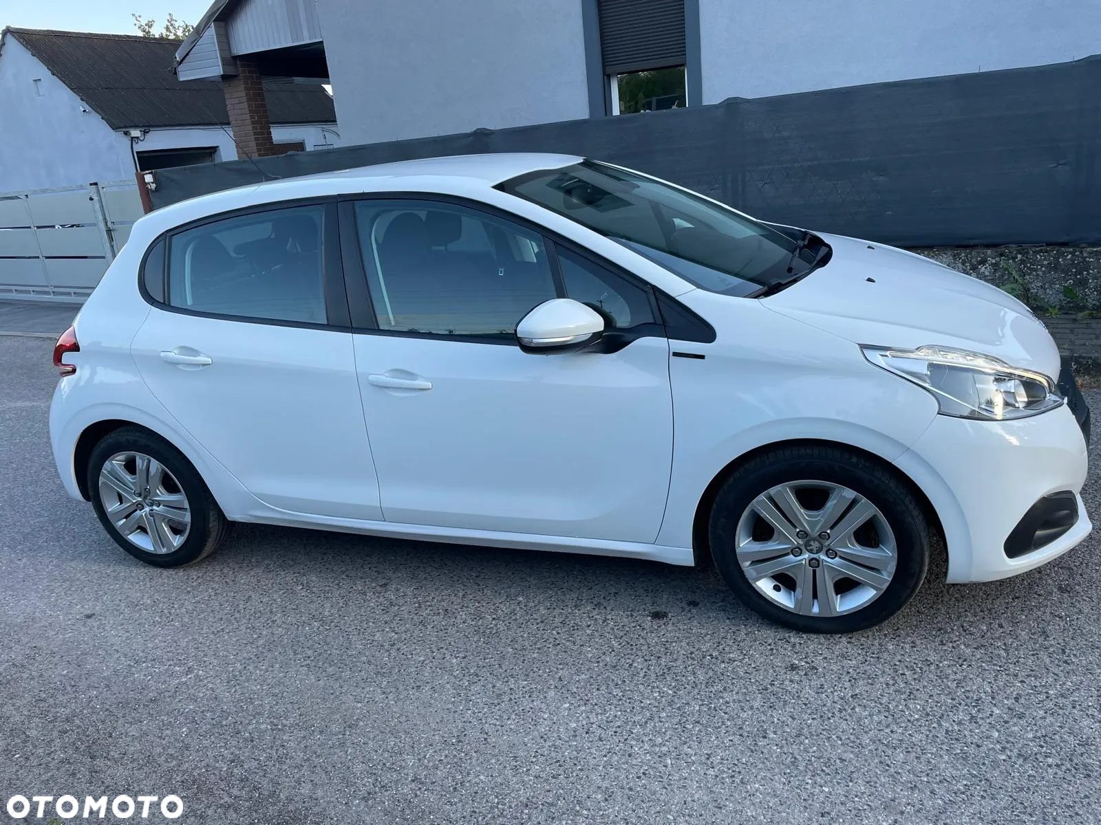 Peugeot 208 1.2 PureTech Active - 6