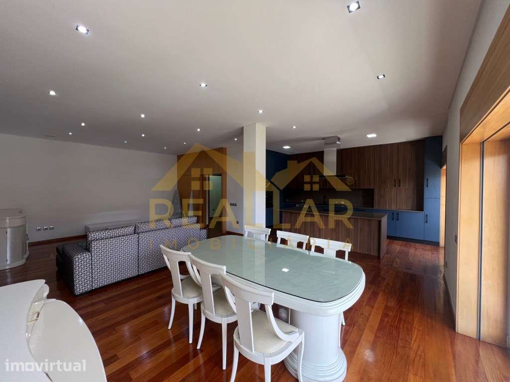 Apartamento T4 inserido em condominio com Piscina na Póvoa de Varzim - Grande imagem: 4/27
