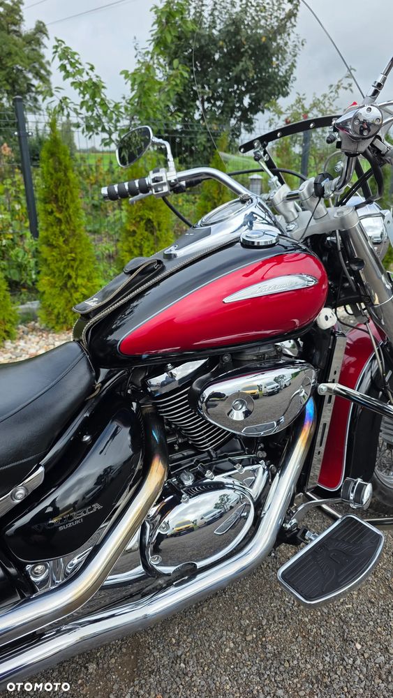 Suzuki Intruder - 12