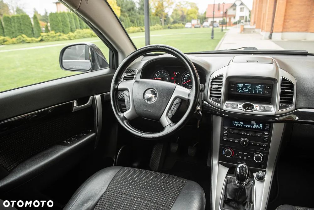 Chevrolet Captiva 2.4 AWD LT+ - 23