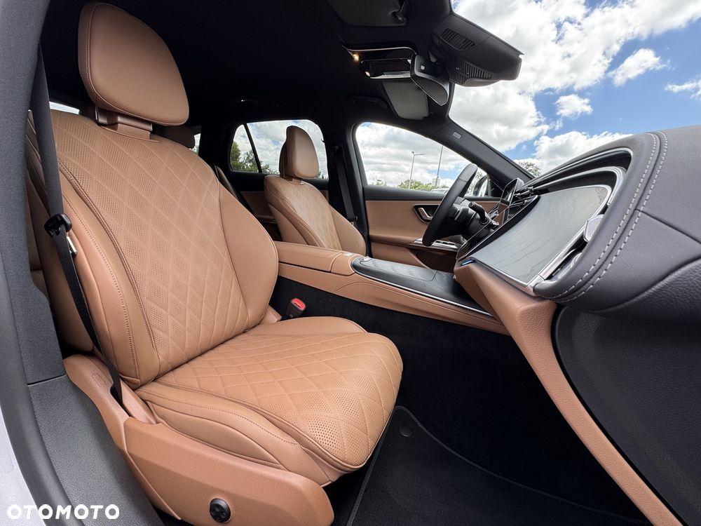 Mercedes-Benz Klasa E 200 mHEV 4-Matic Avantgarde 9G-Tronic - 15