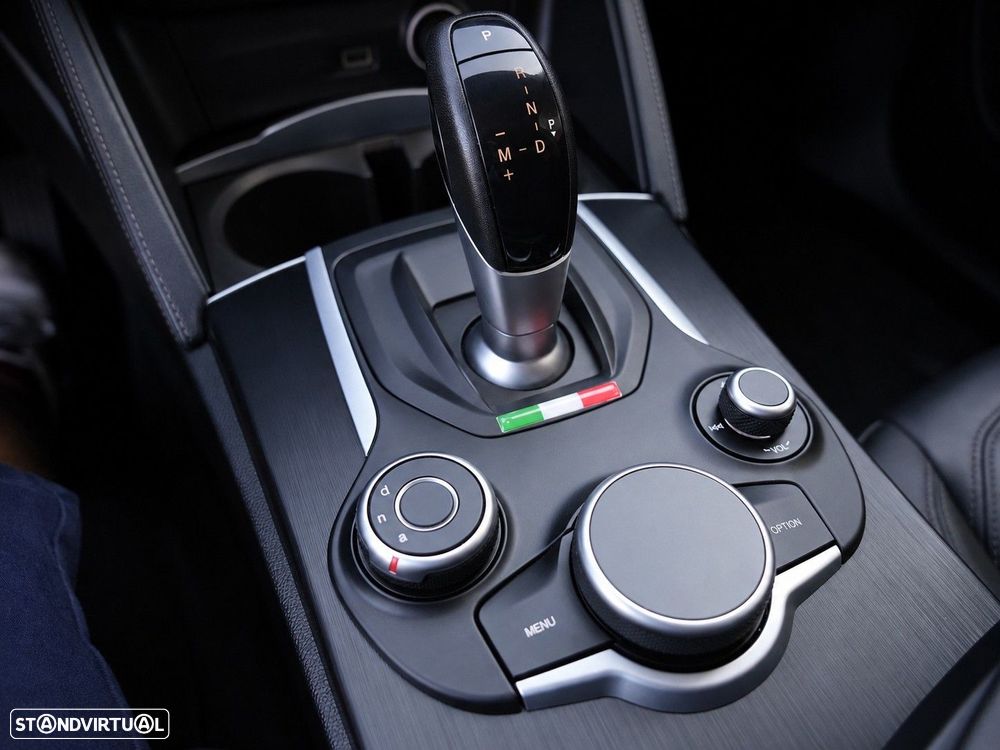 Alfa Romeo Stelvio 2.2 D Super AT8 - 12