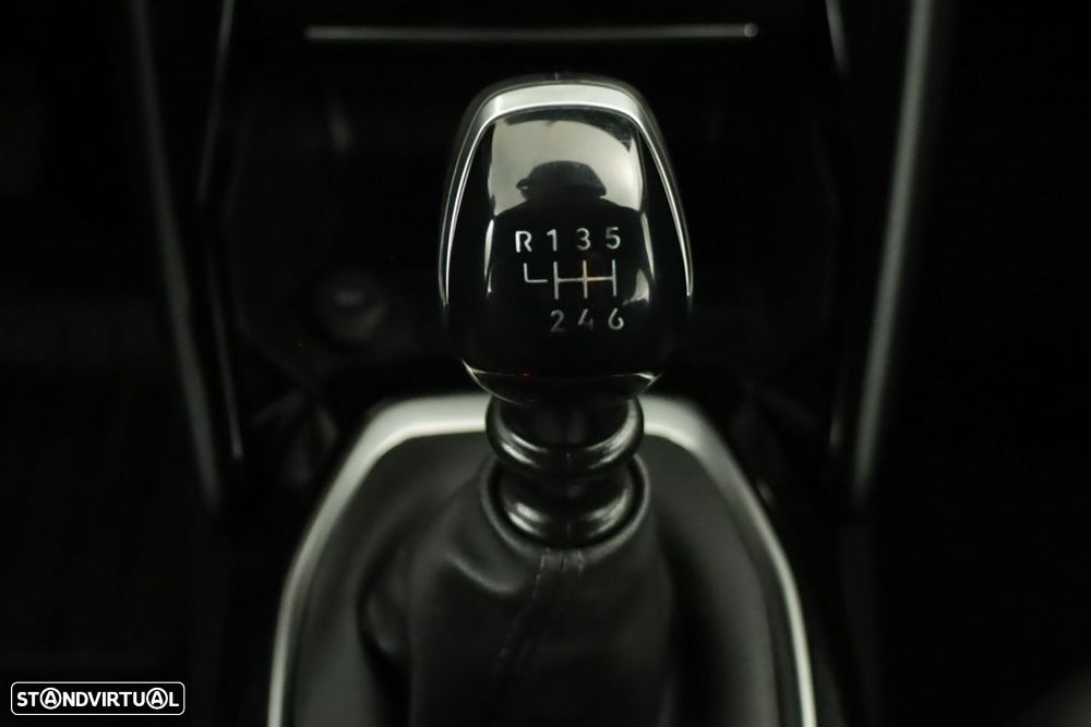 Peugeot 2008 1.2 PureTech Allure - 14