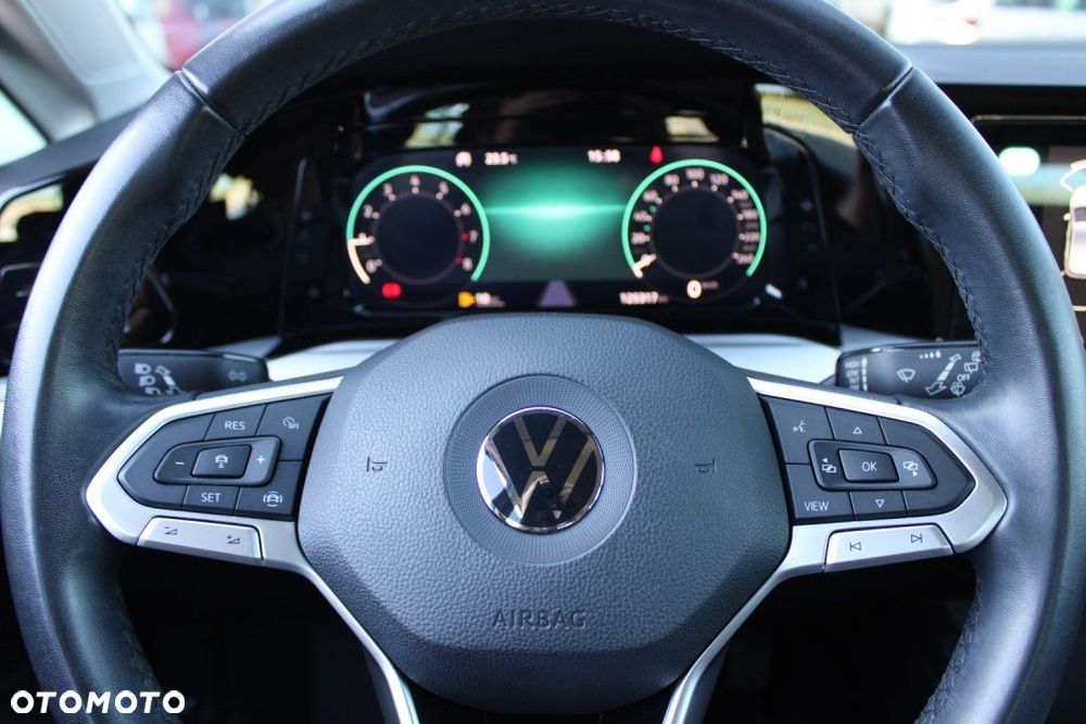 Volkswagen Golf - 11