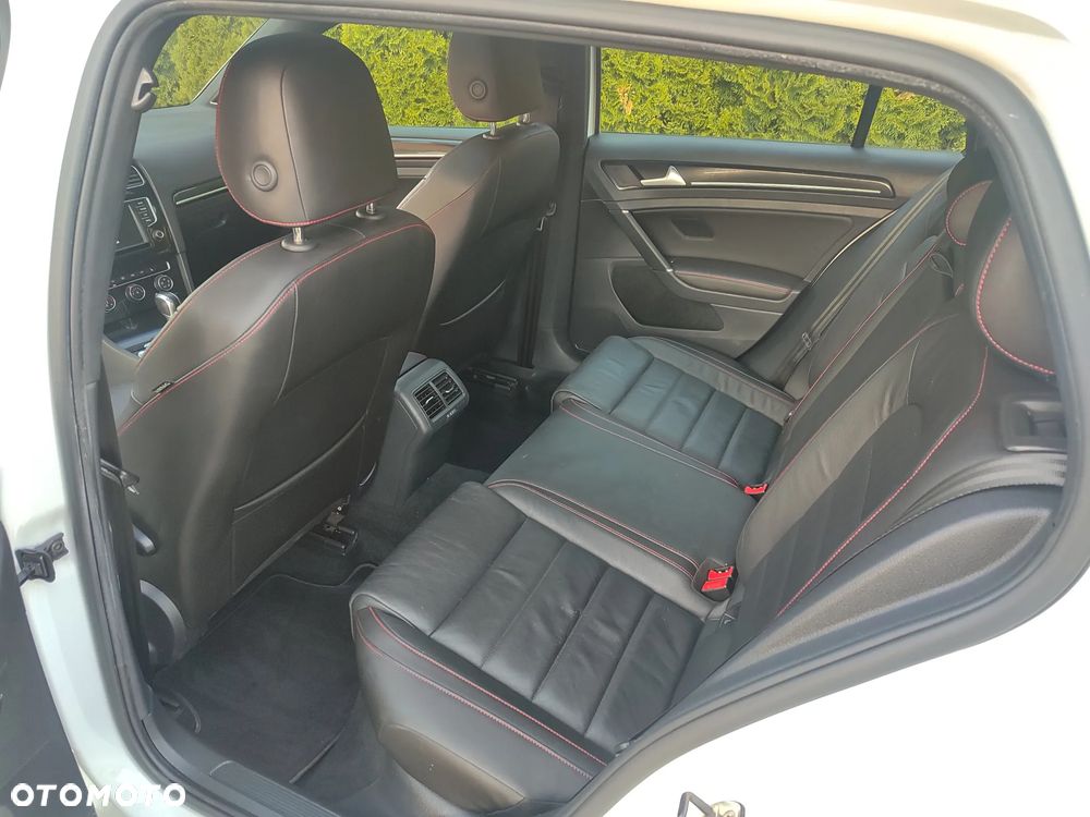 Volkswagen Golf GTI (BlueMotion Technology) DSG - 10