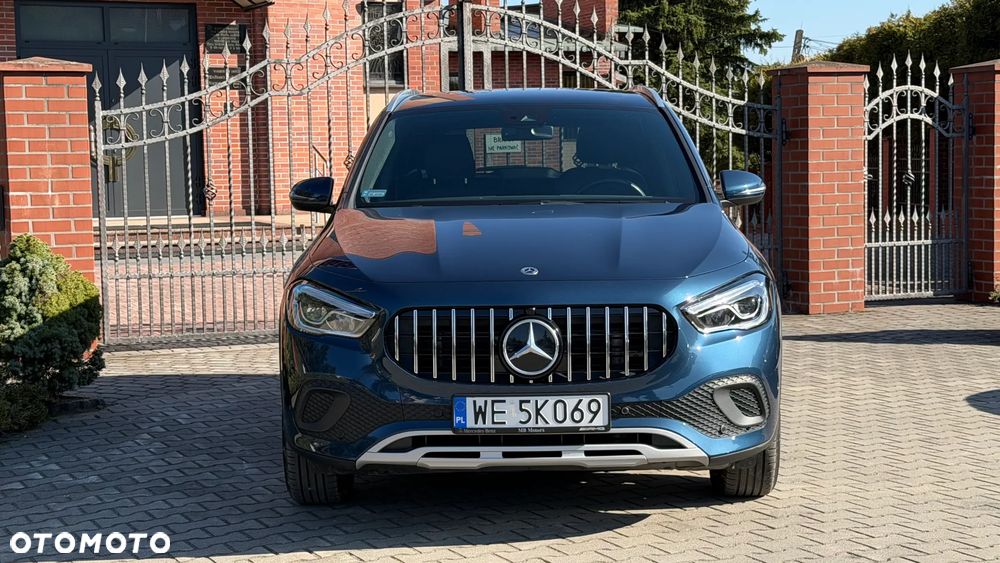 Mercedes-Benz GLA 200 Business Edition - 5