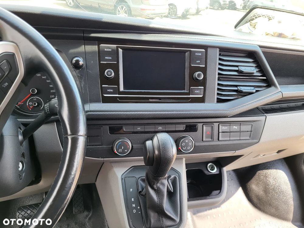 Volkswagen Transporter - 32