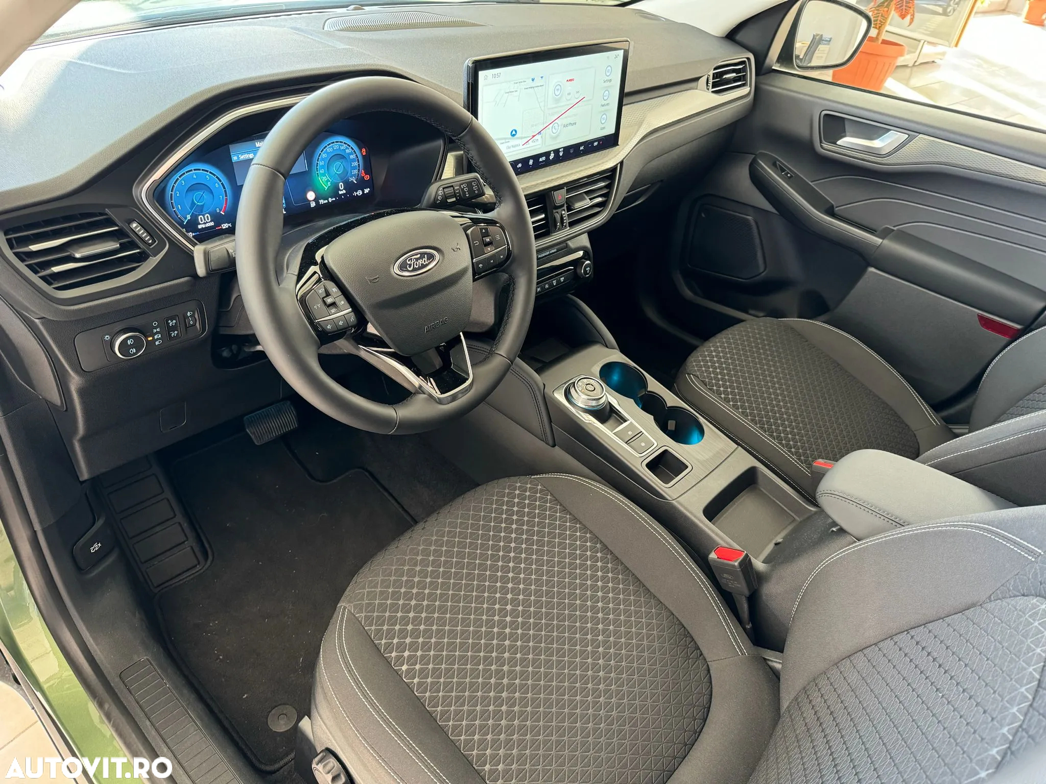 Ford Kuga - 10