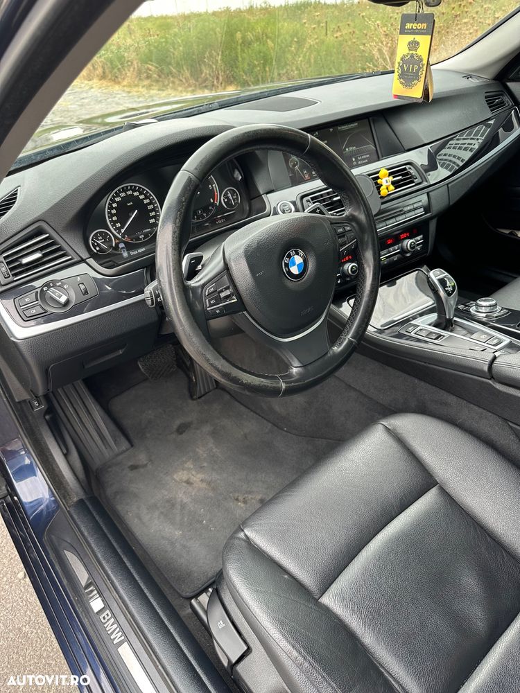 BMW Seria 5 520d - 12