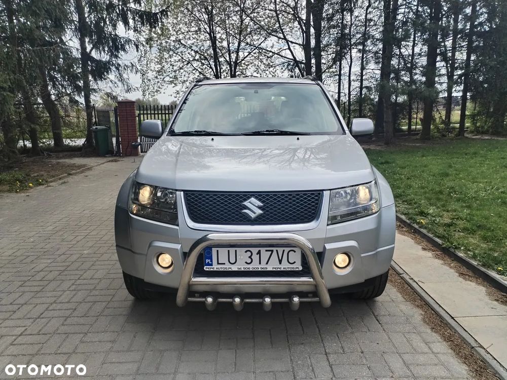 Suzuki Grand Vitara 2.0 Comfort Family - 3