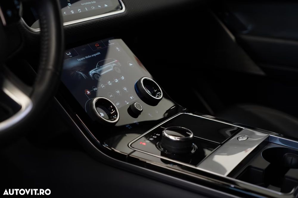 Land Rover Range Rover Velar 2.0 R-Dynamic SE - 17
