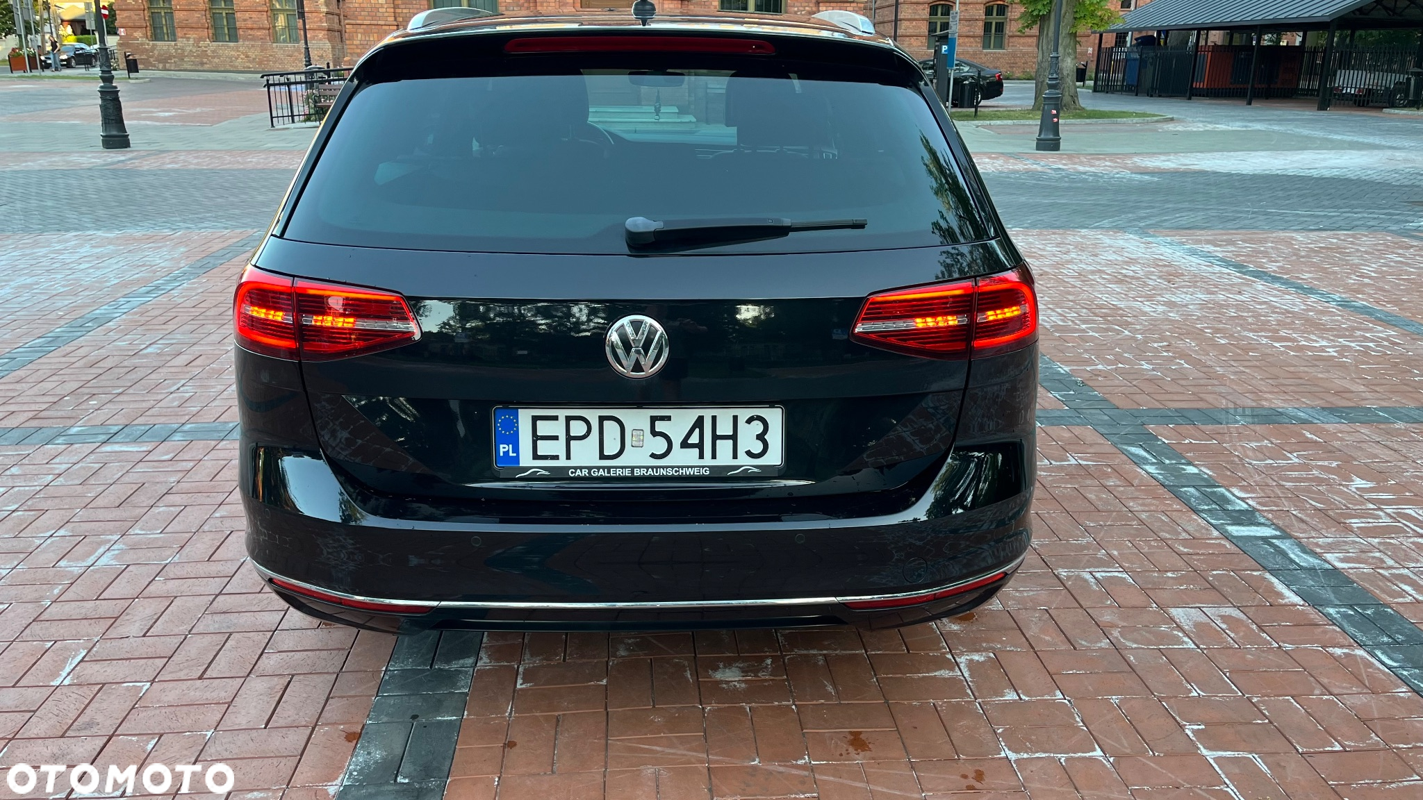 Volkswagen Passat - 9
