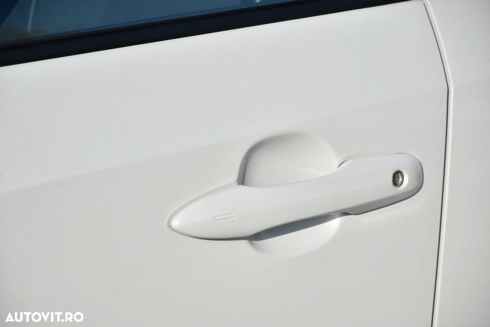 Toyota Corolla 1.8 Business Edition - 14