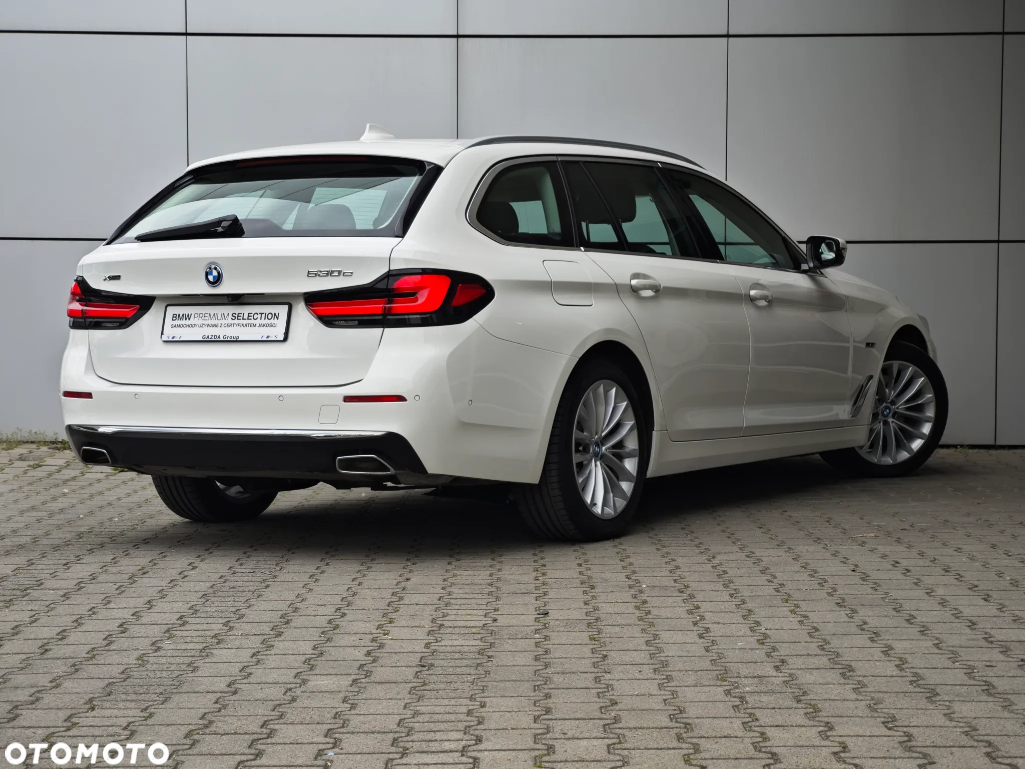 BMW Seria 5 530e xDrive Luxury Line - 17