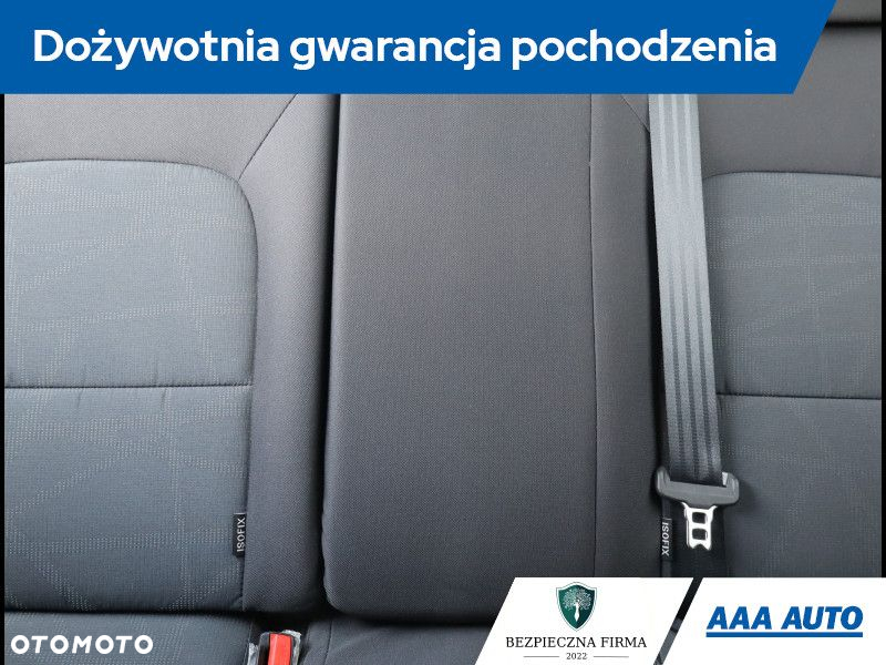 Kia Rio - 11