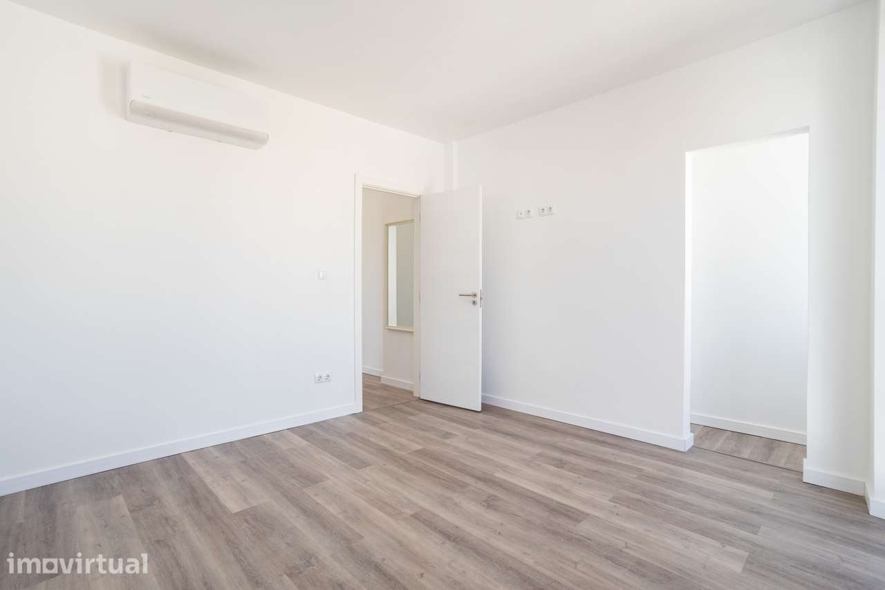 Duplex. Vista Rio. Chaves na Mão. - Grande imagem: 3/28