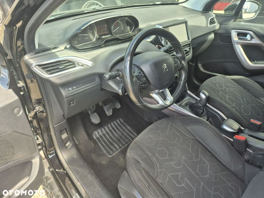 Peugeot 2008 - 5