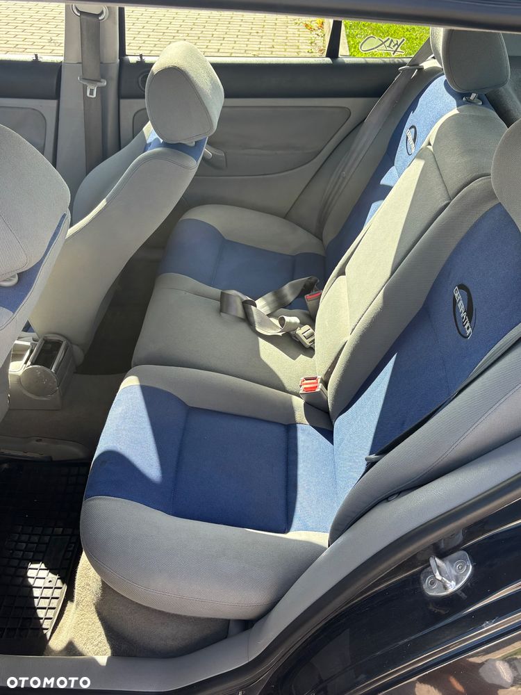 Volkswagen Golf - 15