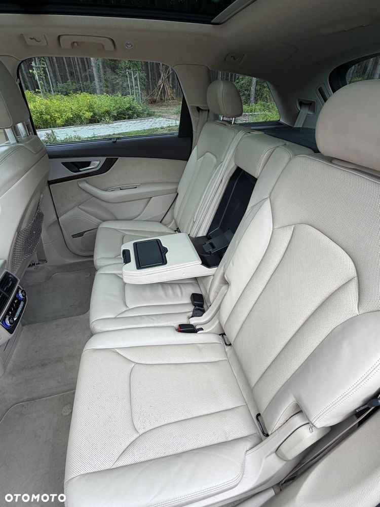 Audi Q7 3.0 TFSI Quattro Tiptronic - 24
