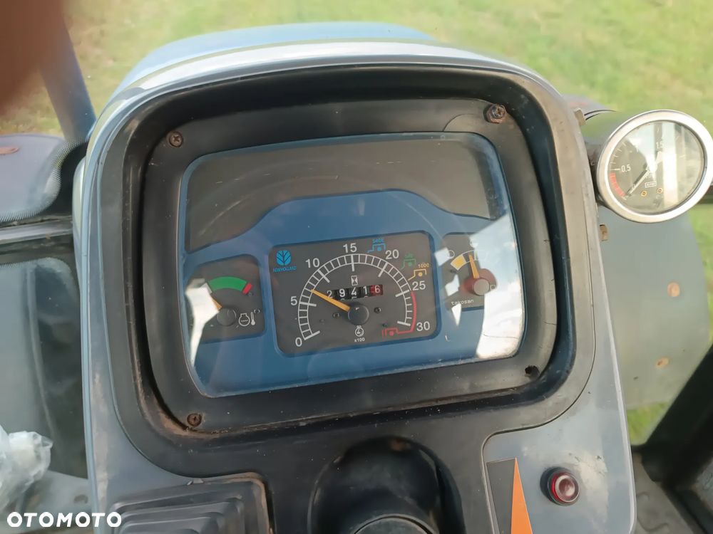 New Holland TD85D - 6