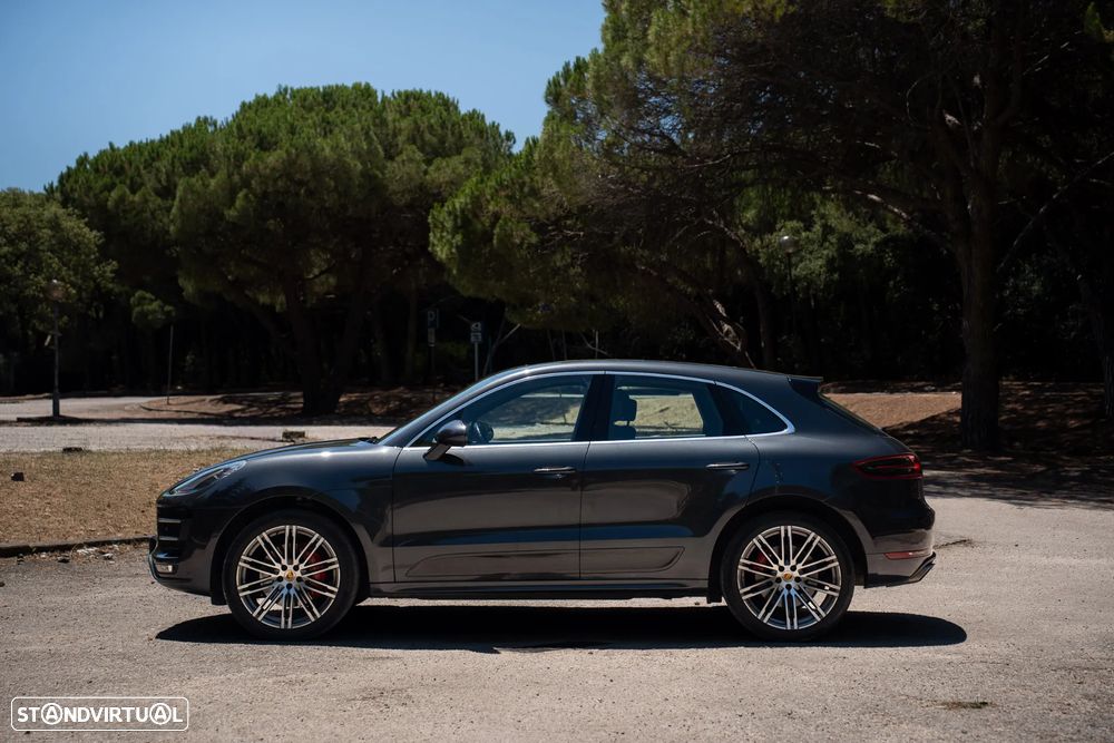 Porsche Macan Turbo - 4
