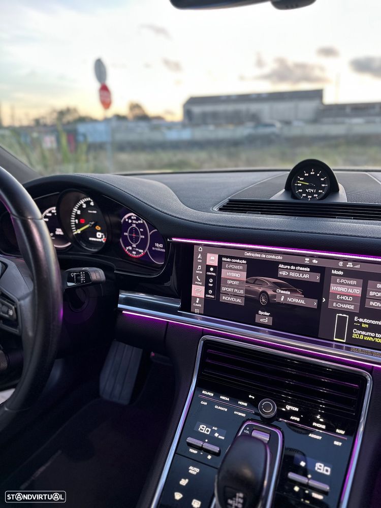 Porsche Panamera 4 E-Hybrid - 14