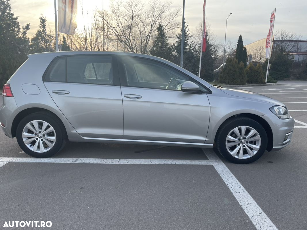 Volkswagen Golf - 2