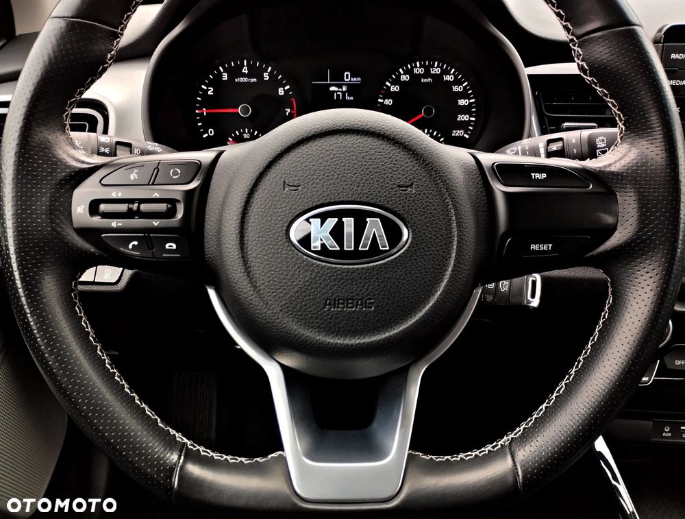 Kia Stonic - 16